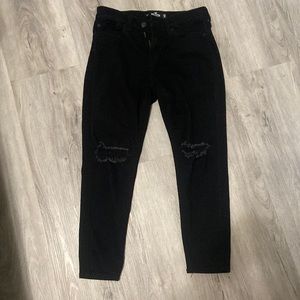 Barely worn black ripped Hollister jeans